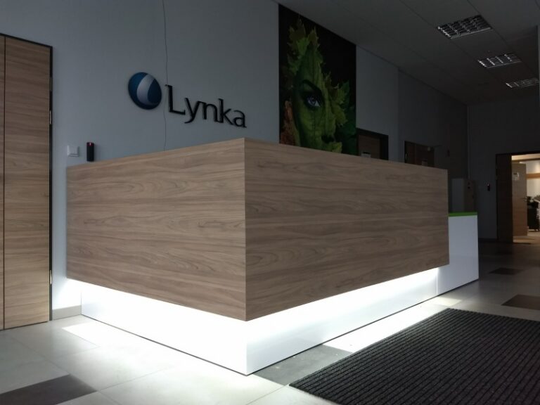 Lynka, Skawina